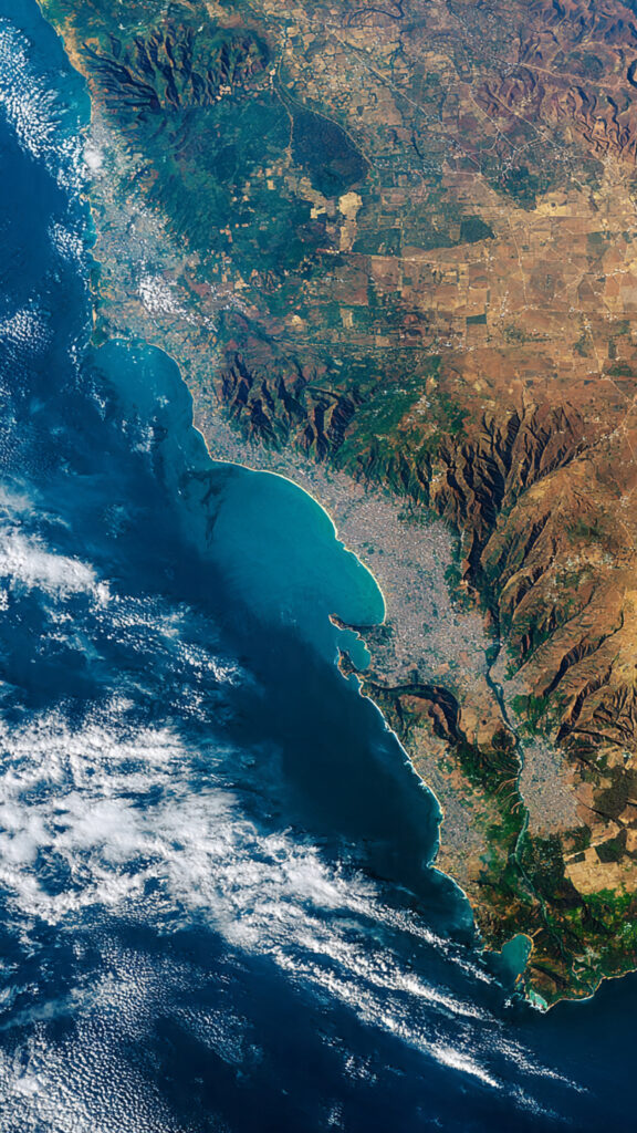 Cross-border economic zones, CBEZ, special economic zones, SEZ, Mozambique migration, South Africa migration, labour migration, migrant health, migration health, circular migration, Maputo Corridor, Nkomazi SEZ, cross-border employment, migrant workers, seasonal workers, occupational health, TB among migrants, HIV among migrants, migration policy, regional economic integration, southern Mozambique, Mpumalanga, Limpopo, Gauteng, migrant women, gendered migration, undocumented migrants, health infrastructure, migrant housing, labour protections, remittances, migration pressures, economic development, SADC trade, AfCFTA, border employment zones, health-service integration, migrant community engagement, public health interventions, migration research, bilateral governance, migration reduction strategies, cross-border trade, Mozambican diaspora, migrant continuity of care, migrant vulnerability, occupational disease, agro-processing zones, pilot economic zones, border-region employment